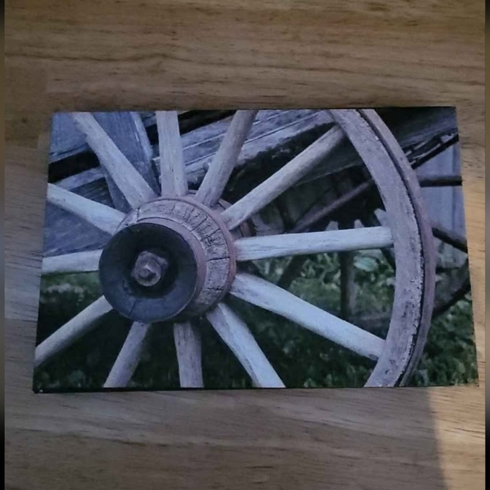 Rustic Wooden Wagon Wheel Art